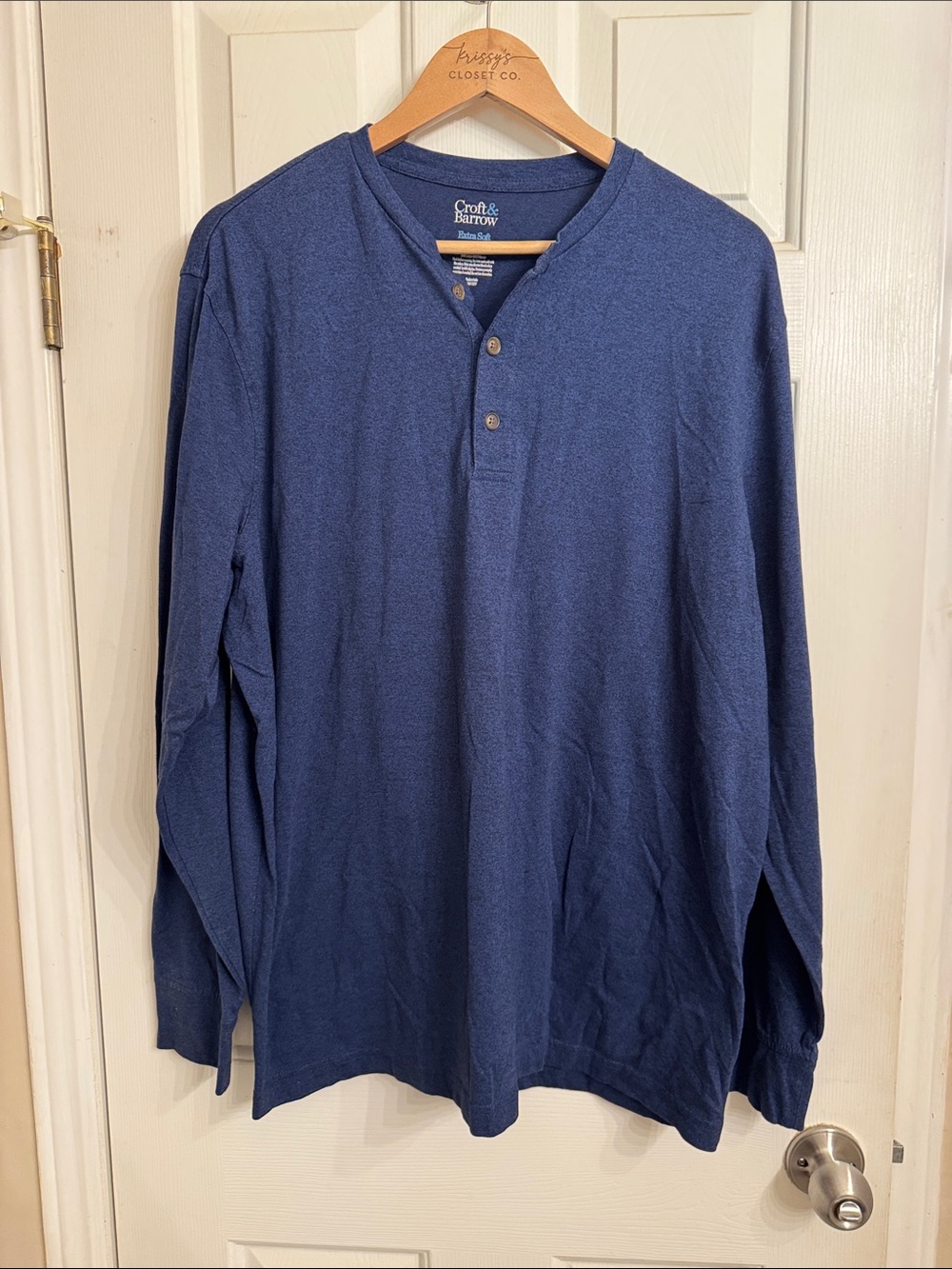 croft & barrow Men's Long-Sleeve Henley in Navy Blue